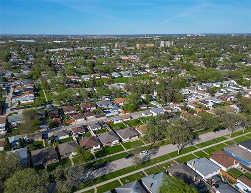 36 Dahlia Ave, Winnipeg, MB 
