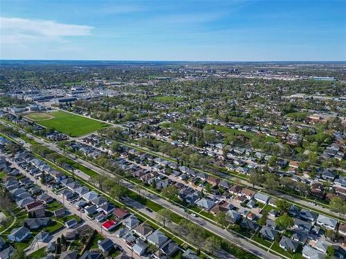 36 Dahlia Ave, Winnipeg, MB 