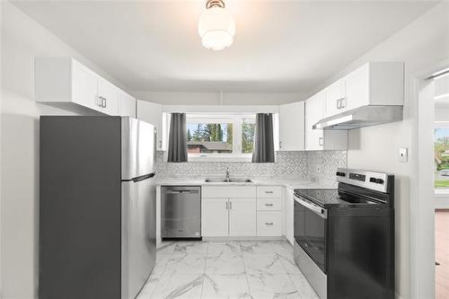 36 Dahlia Ave, Winnipeg, MB 
