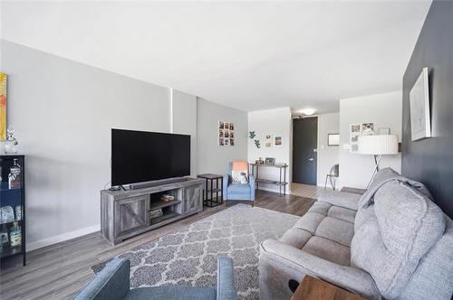 301-71 Roslyn Rd, Winnipeg, MB 