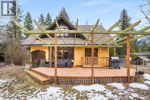 Main house deck - 3918 Passmore Upper Road, Passmore, BC - Outdoor With Deck Patio Veranda