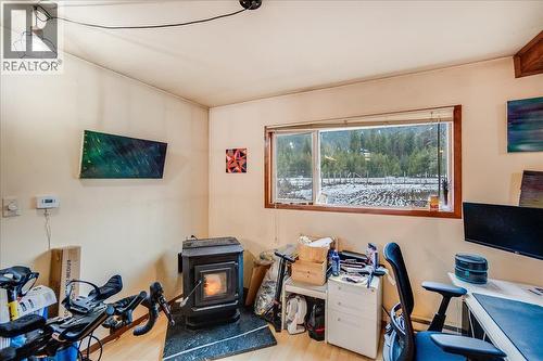 Second house living room - 3918 Passmore Upper Road, Passmore, BC - Indoor