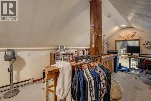 Second house bedroom - 3918 Passmore Upper Road, Passmore, BC - Indoor With Storage