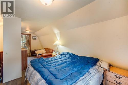 Third house bedroom - 3918 Passmore Upper Road, Passmore, BC - Indoor Photo Showing Bedroom