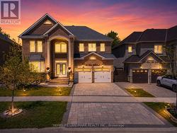 166 TOWER HILL ROAD Richmond Hill, ON L4E 4M1
