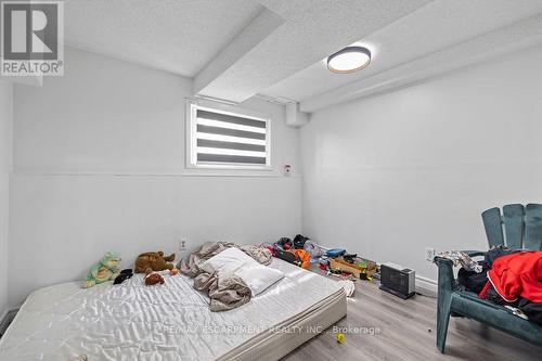 24 Tara Crescent, Thorold, ON - Indoor Photo Showing Bedroom