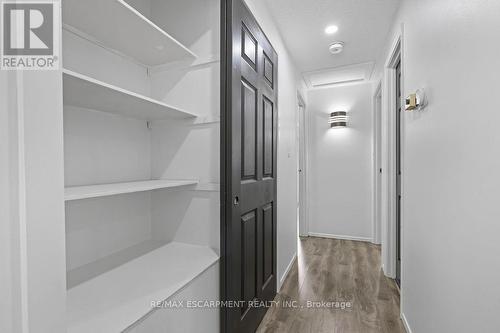 24 Tara Crescent, Thorold, ON - Indoor With Storage
