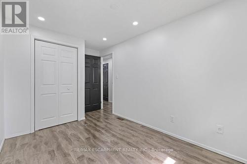 24 Tara Crescent, Thorold, ON - Indoor Photo Showing Other Room
