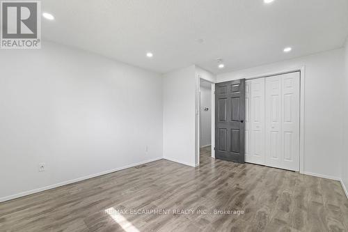 24 Tara Crescent, Thorold, ON - Indoor Photo Showing Other Room