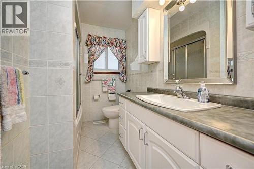 132 Forest Hill Drive, Kitchener, ON - Indoor Photo Showing Bathroom