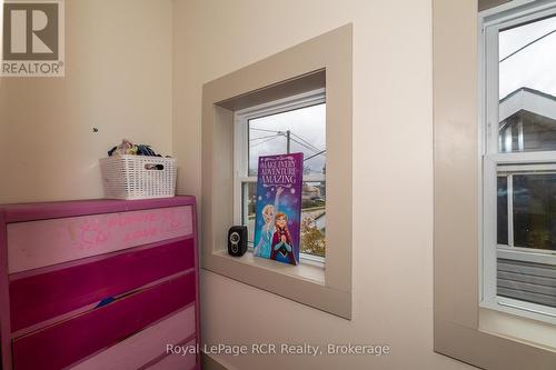 83 Main Street W, Grey Highlands, ON - Indoor Photo Showing Other Room