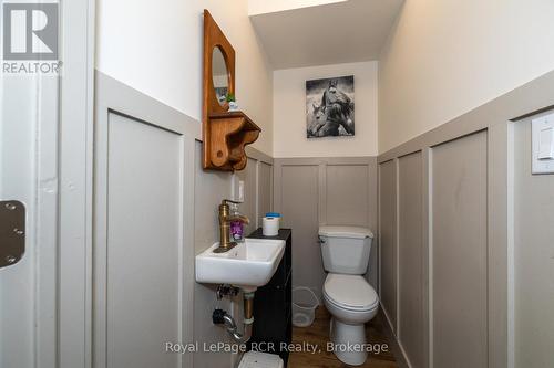 83 Main Street W, Grey Highlands, ON - Indoor Photo Showing Bathroom