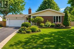 27 BIRCHVIEW ROAD  Ottawa, ON K2G 3G3