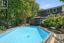 39 PARADISE Road N  Hamilton, ON L8S 3S6
