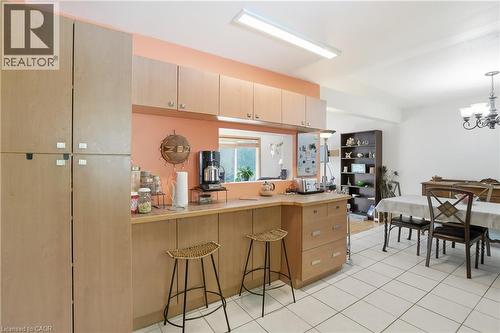 39 Paradise Road N, Hamilton, ON - Indoor Photo Showing Dining Room