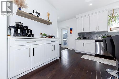 246 Fast Lane, Saskatoon, SK - Indoor Photo Showing Kitchen