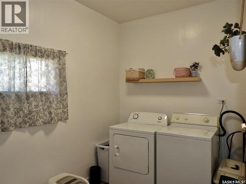 109 Windsor Avenue, Hague, SK - Indoor Photo Showing Laundry Room