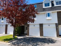 4 ALMOND LANE  Ottawa, ON K2L 3T2