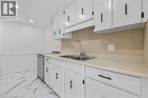 24 Tara Crescent, Thorold, ON - Indoor Photo Showing Kitchen With Double Sink