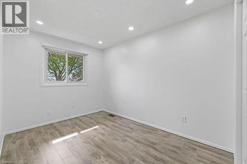 24 Tara Crescent, Thorold, ON - Indoor Photo Showing Other Room