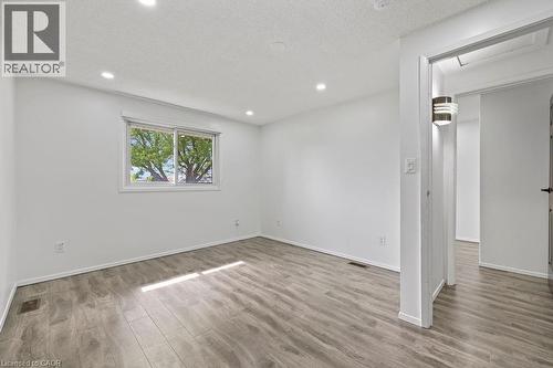 24 Tara Crescent, Thorold, ON - Indoor Photo Showing Other Room