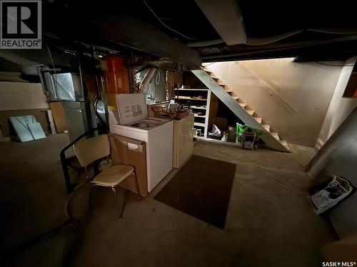 439 Assiniboia Street, Weyburn, SK - Indoor