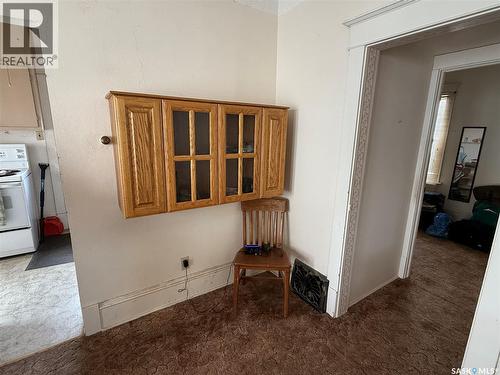 439 Assiniboia Street, Weyburn, SK - Indoor
