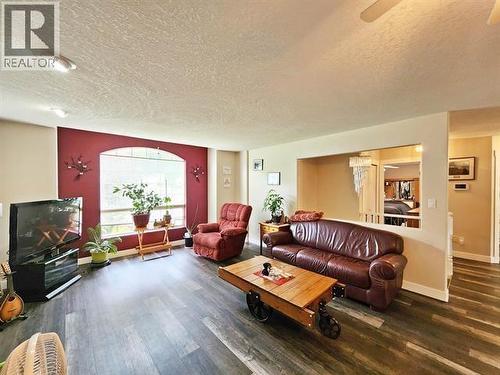 190 Redden Road, Quesnel, BC - Indoor Photo Showing Living Room With Fireplace