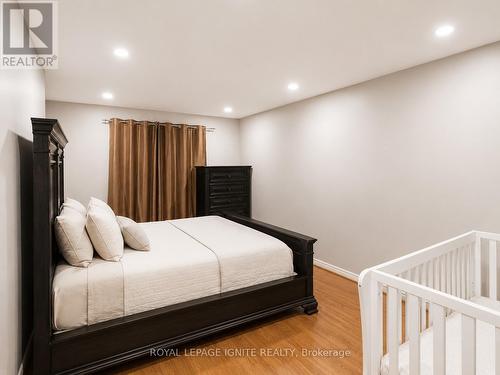 21 Halfmoon Square, Toronto, ON - Indoor Photo Showing Bedroom