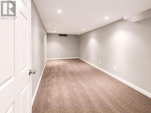 21 Halfmoon Square, Toronto, ON - Indoor Photo Showing Other Room