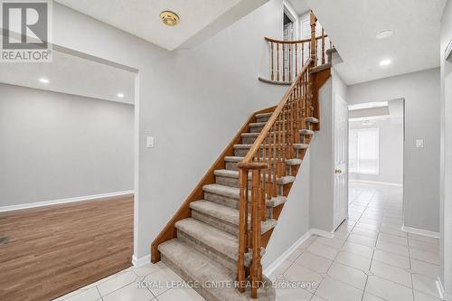 21 Halfmoon Square, Toronto, ON - Indoor Photo Showing Other Room