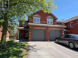 745 CARADONNA CRESCENT Newmarket, ON L3X 1W5