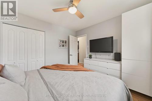 1081 Foley Avenue, Ottawa, ON - Indoor Photo Showing Bedroom