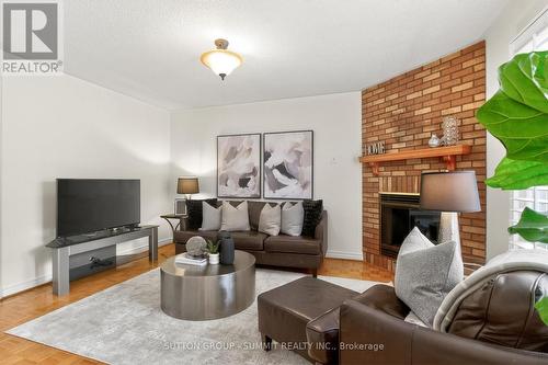 5308 Middlebury Drive, Mississauga, ON - Indoor Photo Showing Living Room With Fireplace