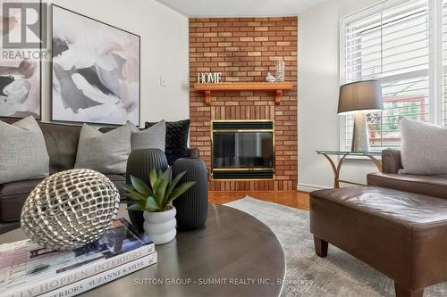 5308 Middlebury Drive, Mississauga, ON - Indoor Photo Showing Living Room With Fireplace