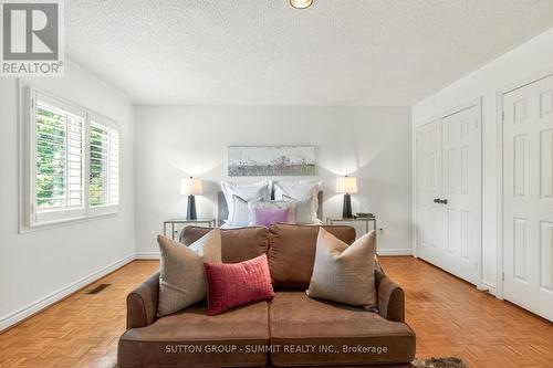 5308 Middlebury Drive, Mississauga, ON - Indoor