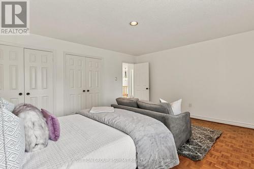 5308 Middlebury Drive, Mississauga, ON - Indoor Photo Showing Bedroom