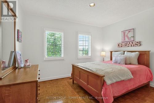 5308 Middlebury Drive, Mississauga, ON - Indoor Photo Showing Bedroom