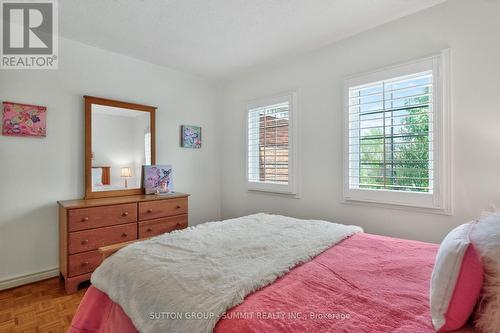 5308 Middlebury Drive, Mississauga, ON - Indoor Photo Showing Bedroom