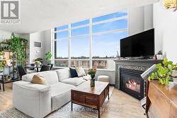 421 - 200 MANITOBA STREET Toronto, ON M8Y 3Y9