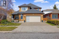 34 HIGHBURY Drive  Stoney Creek, ON L8J 2T4