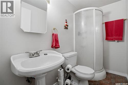1009 Corman Crescent, Moose Jaw, SK - Indoor Photo Showing Bathroom
