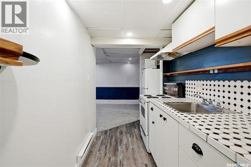 1001 Lorne Avenue, Saskatoon, SK - Indoor Photo Showing Kitchen