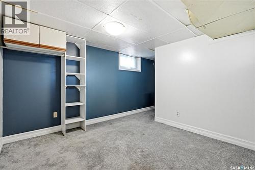1001 Lorne Avenue, Saskatoon, SK - Indoor