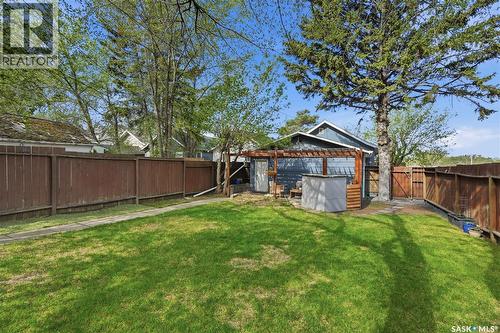 1001 Lorne Avenue, Saskatoon, SK - Outdoor With Backyard
