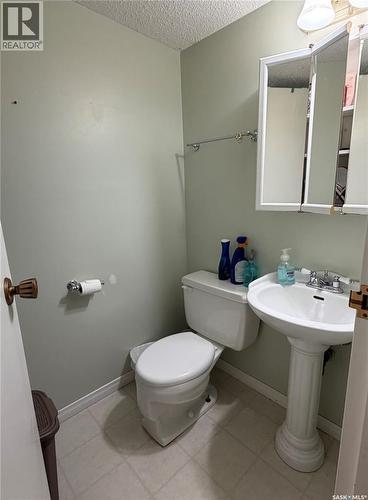 49 331 Pendygrasse Road, Saskatoon, SK - Indoor Photo Showing Bathroom