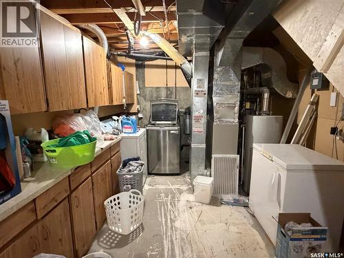 49 331 Pendygrasse Road, Saskatoon, SK - Indoor Photo Showing Laundry Room