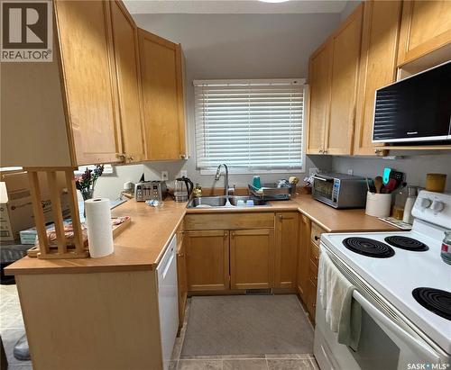 49 331 Pendygrasse Road, Saskatoon, SK - Indoor Photo Showing Kitchen With Double Sink