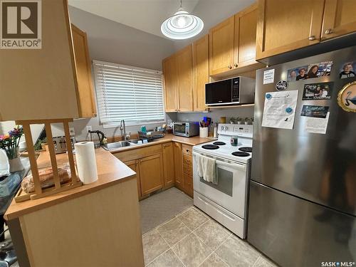 49 331 Pendygrasse Road, Saskatoon, SK - Indoor Photo Showing Kitchen With Double Sink