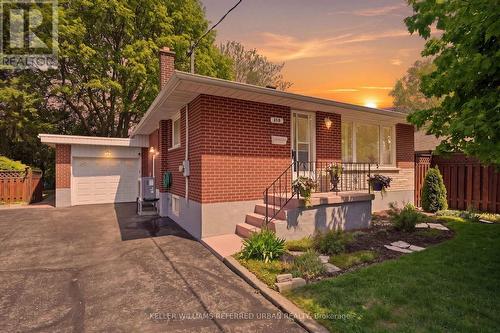 318 MARION AVENUE  Oshawa, ON L1J 3A9